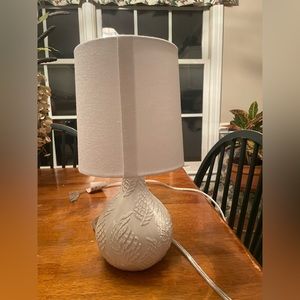 White table top lamp